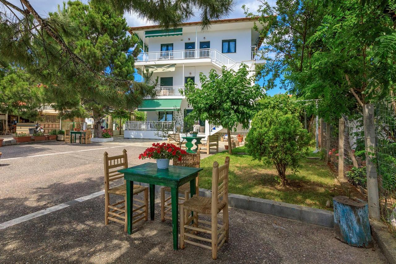 Agapitos Apartments Nikiti  Ngoại thất bức ảnh