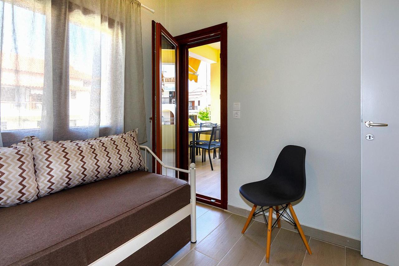 Agapitos Apartments Nikiti  Ngoại thất bức ảnh