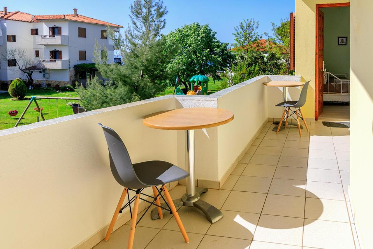 Agapitos Apartments Nikiti  Ngoại thất bức ảnh