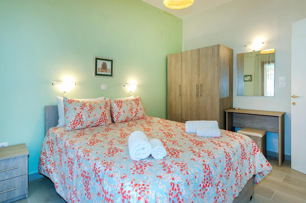 Agapitos Apartments Nikiti  Ngoại thất bức ảnh