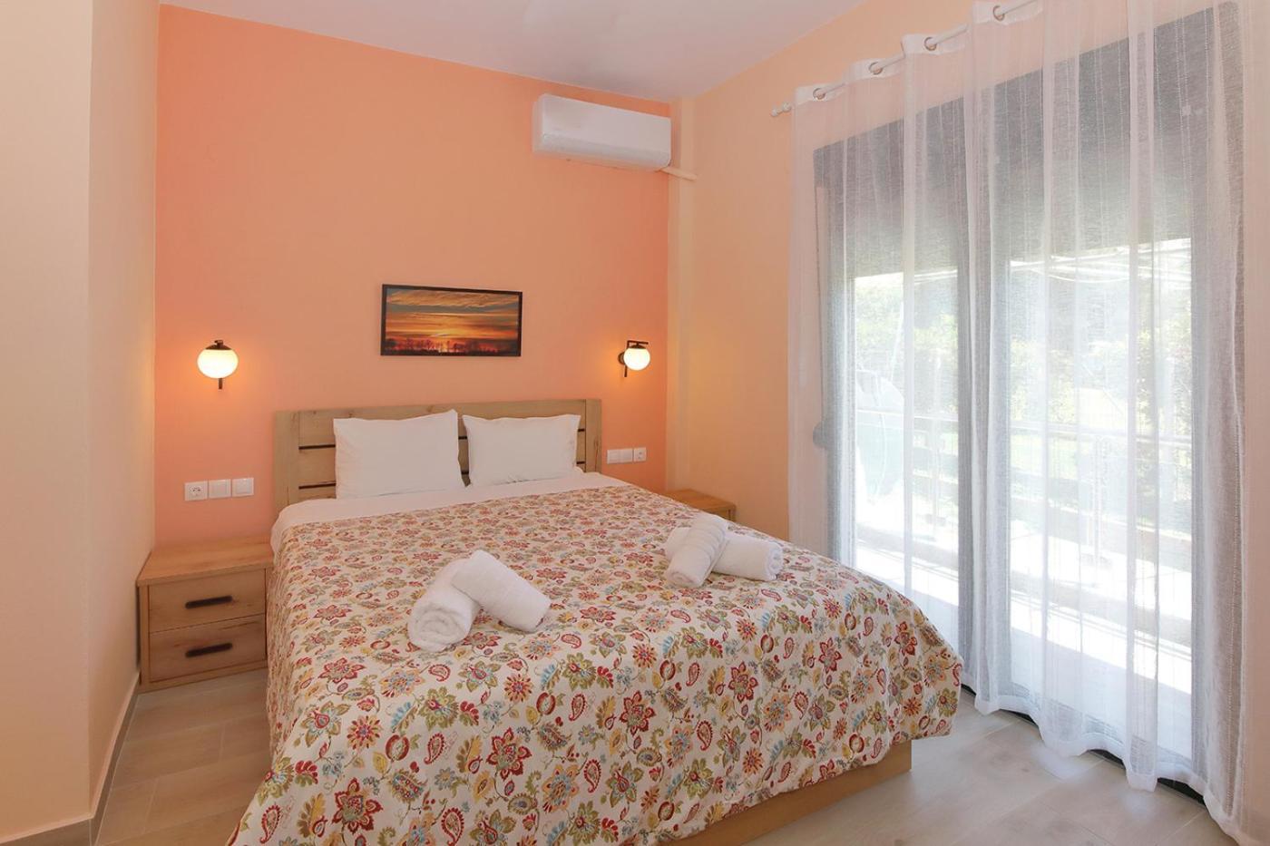 Agapitos Apartments Nikiti  Ngoại thất bức ảnh