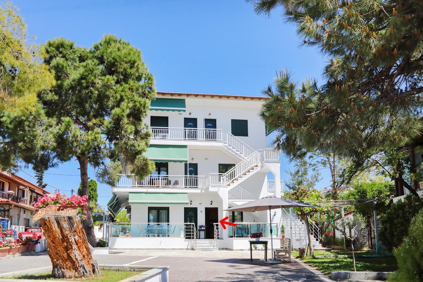 Agapitos Apartments Nikiti  Ngoại thất bức ảnh