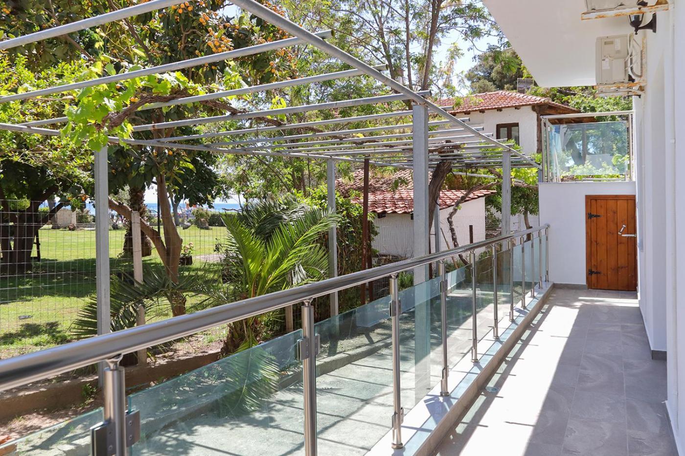 Agapitos Apartments Nikiti  Ngoại thất bức ảnh