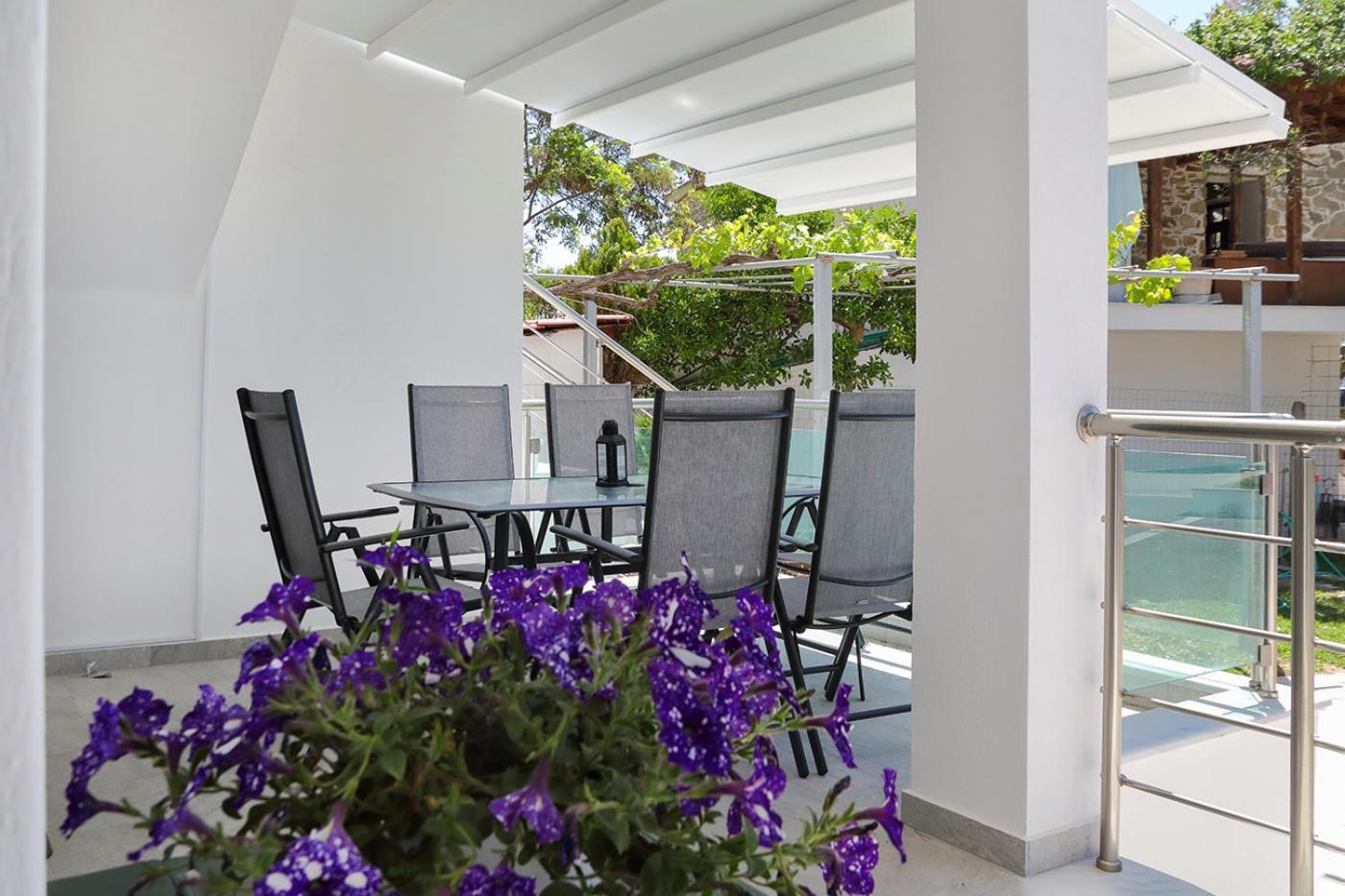 Agapitos Apartments Nikiti  Ngoại thất bức ảnh